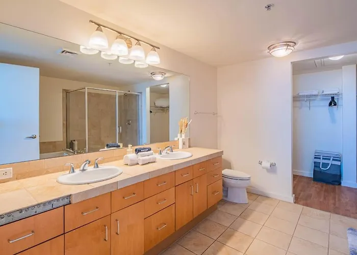 Tranquil 1br With Parking Gym Pool Phoenix