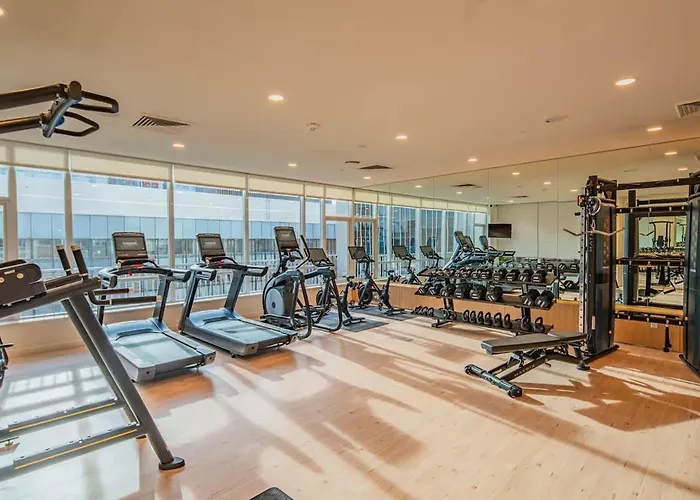 Tranquil 1br With Parking Gym Pool Phoenix