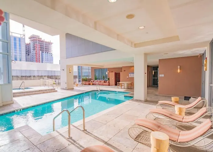 Tranquil 1br With Parking Gym Pool * Phoenix