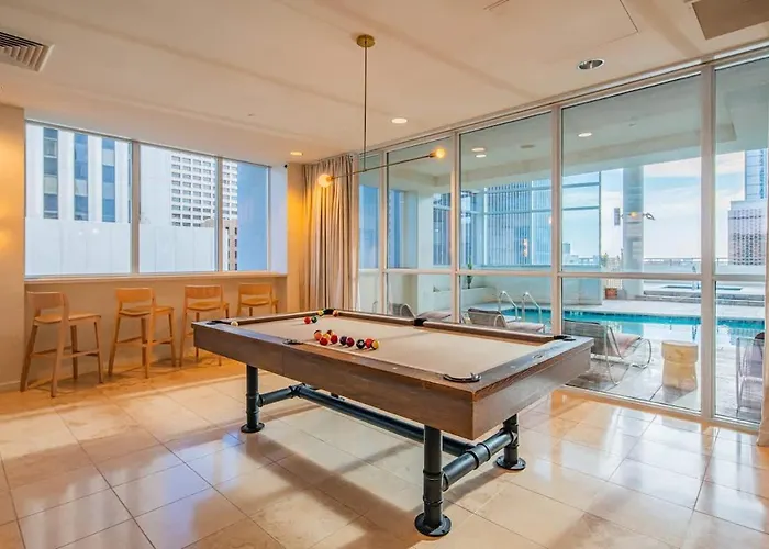 Tranquil 1br With Parking Gym Pool Apartment *