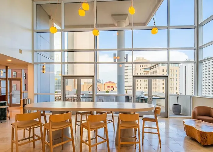 Tranquil 1br With Parking Gym Pool Apartment Phoenix