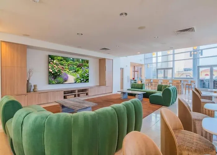 Tranquil 1br With Parking Gym Pool Apartment *